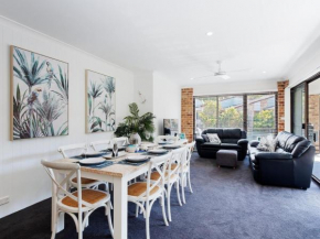 Bay Parklands, 68 2 Gowrie Ave - Fully ducted aircon, wifi, pool, tennis court, communal spa